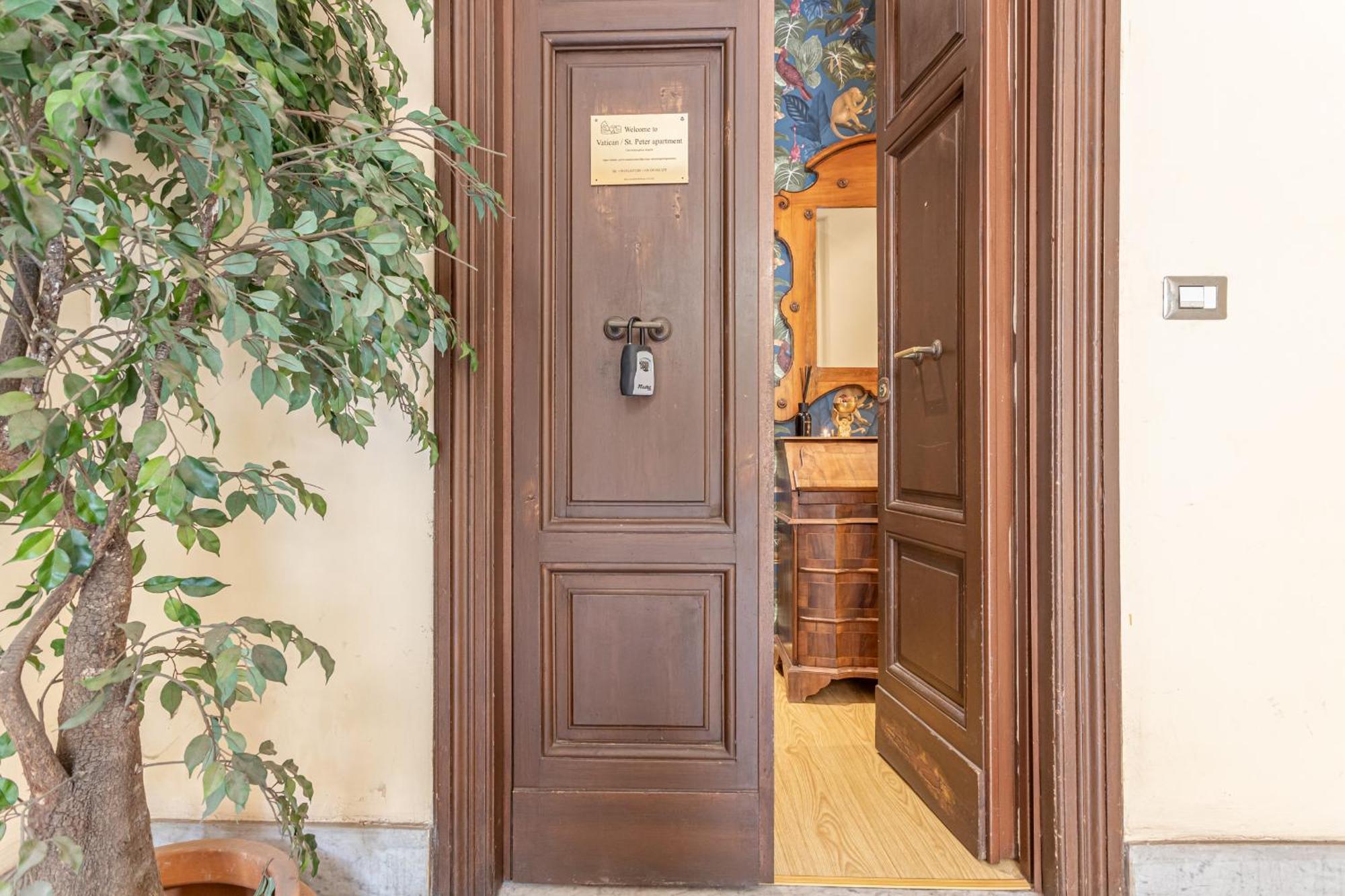 Vatican St Peter 2 Bedrooms 2 Bathrooms